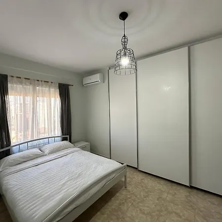 Town Square 5 * Тирана